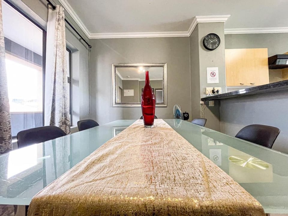 Westpoint High Rise Apartment in Sandton