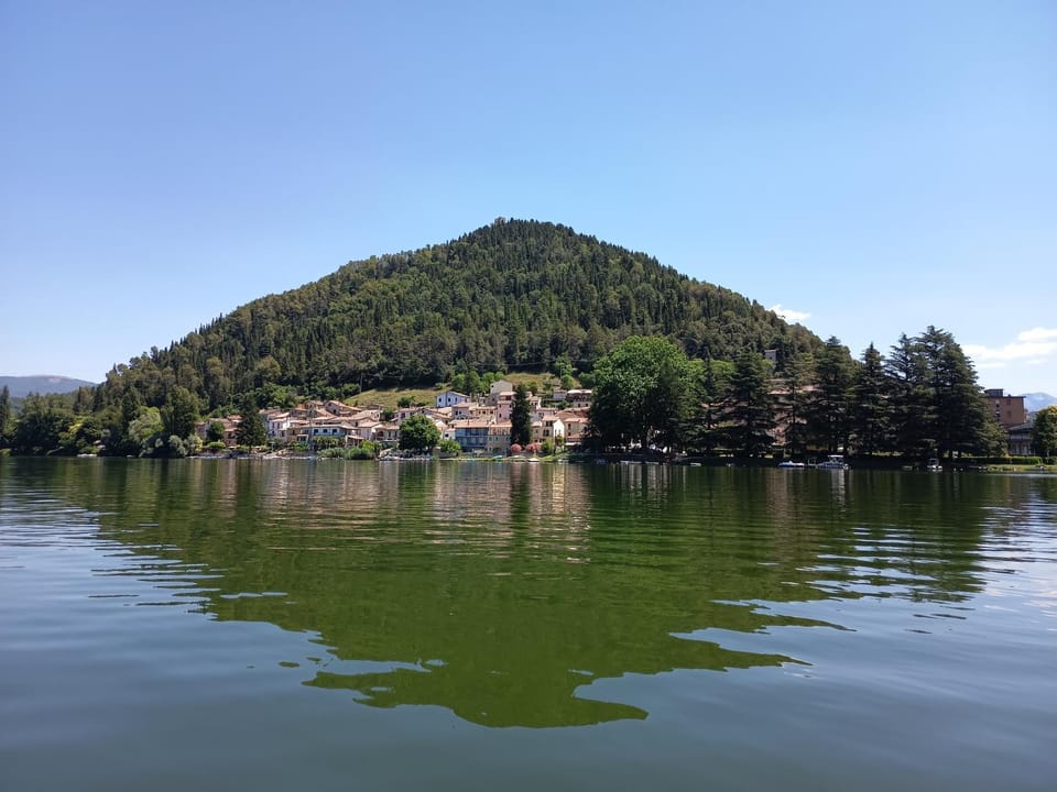 Setteacque Lakeview Rooms Bed and Breakfast in Umbria