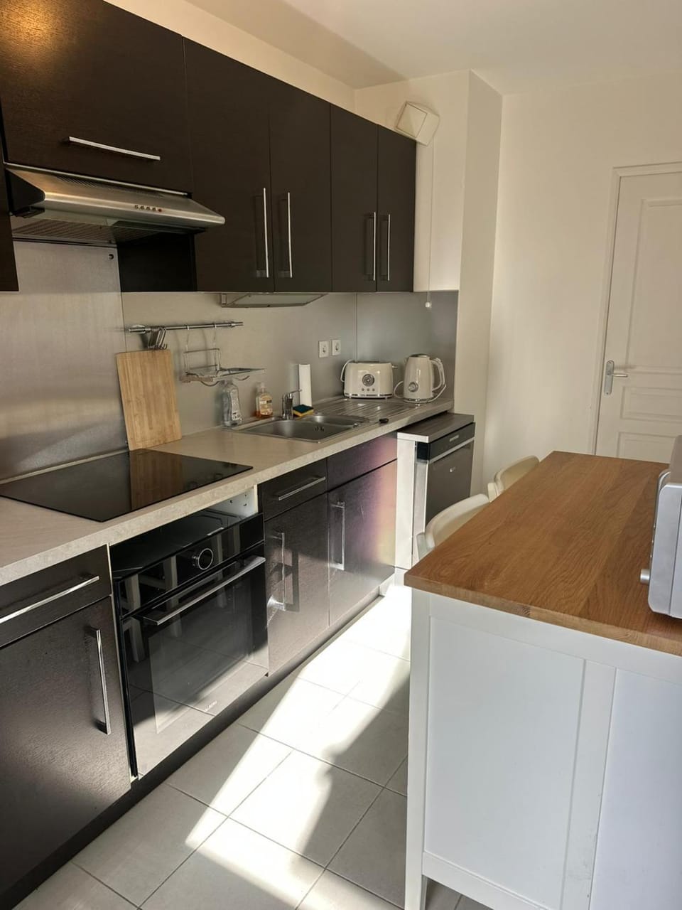 Kitchen or kitchenette, kitchen