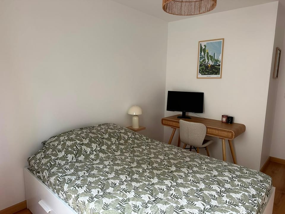 Seating area, Bedroom
