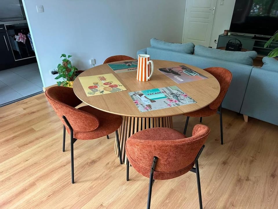 Communal lounge/ TV room, Living room, Lounge or bar, Seating area