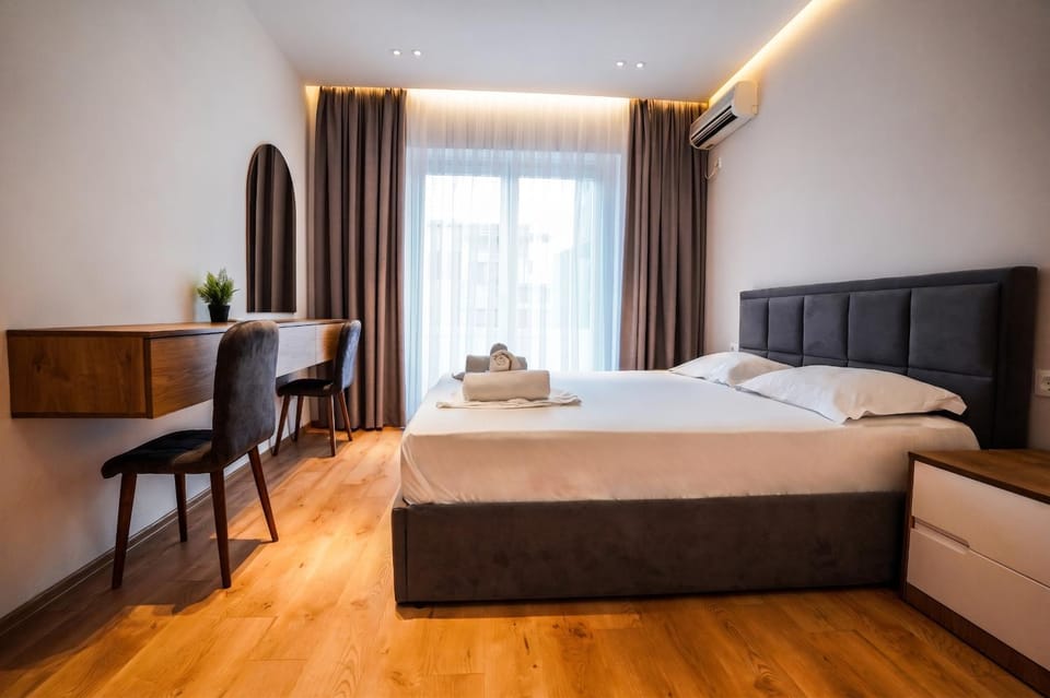 Bed, Photo of the whole room, Bedroom