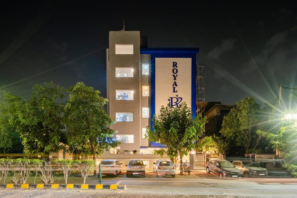 Property building, Facade/entrance