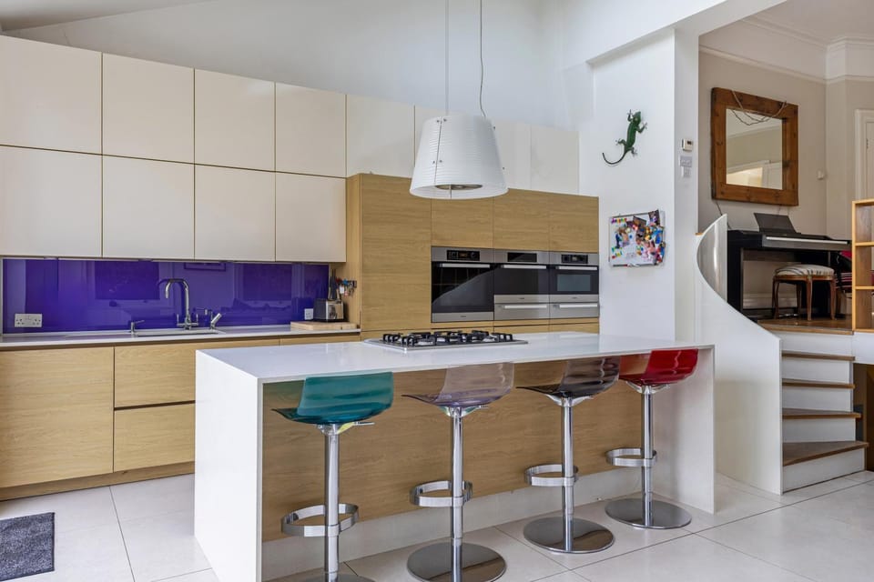 17 Trafford Road House in England