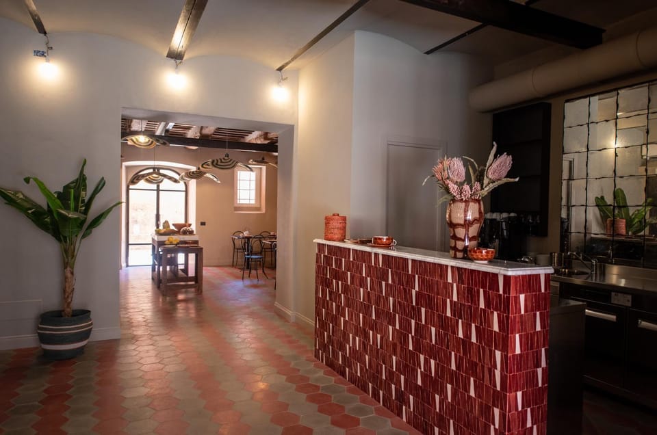 Restaurant/places to eat, Lobby or reception