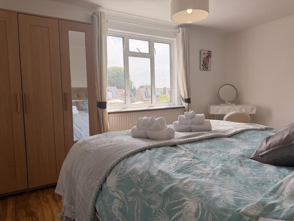 Bed, Photo of the whole room, Bedroom, towels, wardrobe