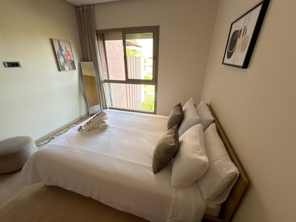 2-Bedroom Luxury Apartment with Pool and Golf Course View Apartment in Marrakesh