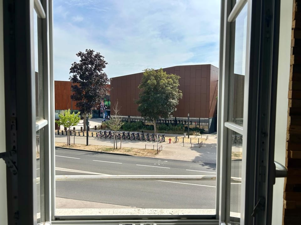 View (from property/room), City view