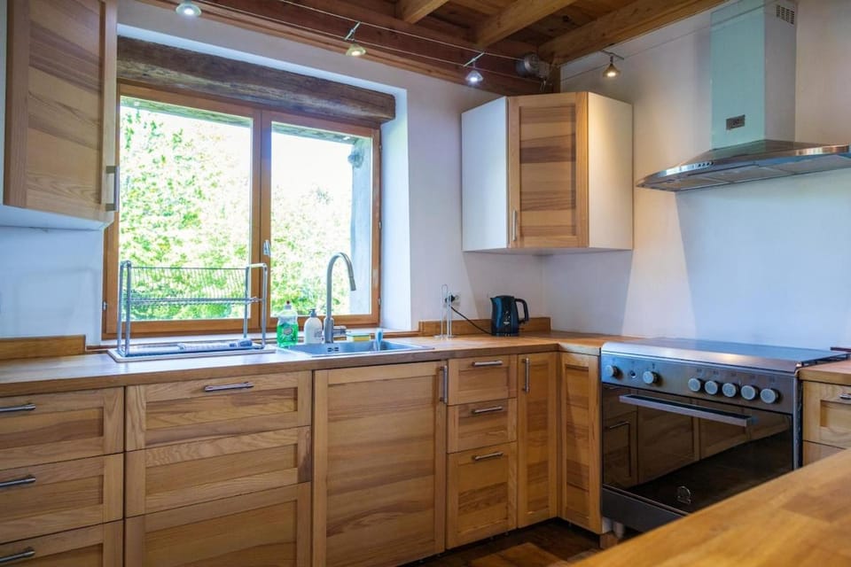 Pyreneasy 3 Gites, 8 bedrooms for a large group Chalet in Occitanie