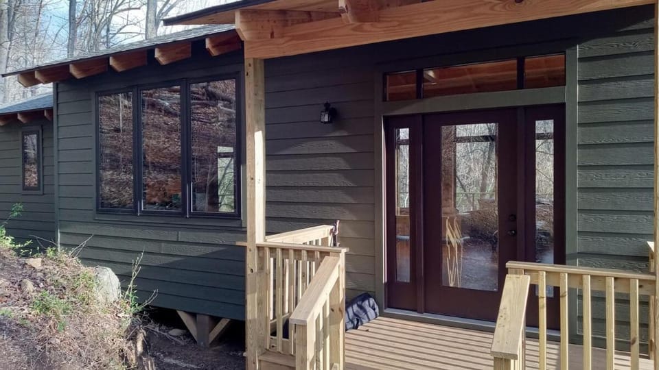 Rated a top River Cabin in Va Heart of Nelson Cabin in Nelson County
