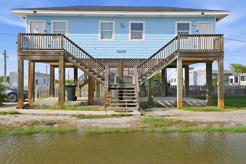 Beachside 1BR Studio Sleeps 4 & Near North Beach Apartment in Nueces County