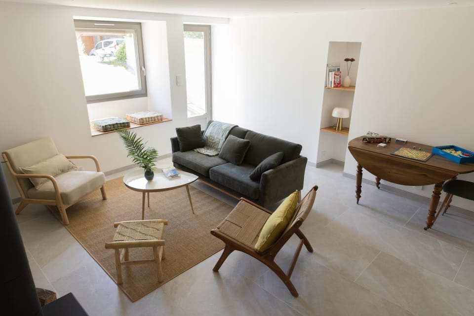 TV and multimedia, Living room, fireplace