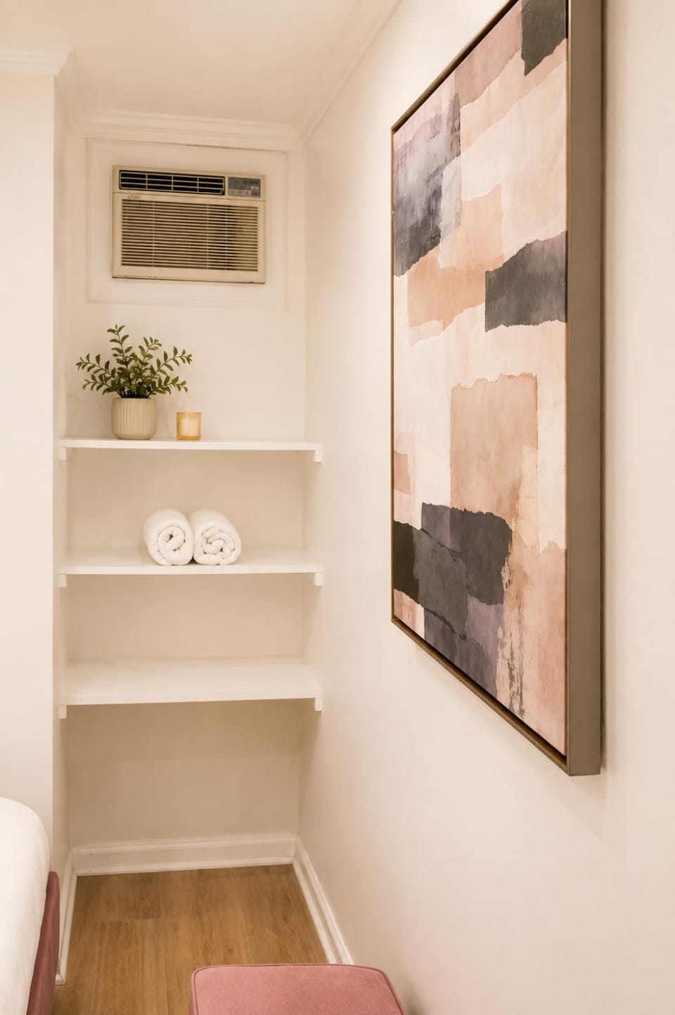 Luxury 2BR Guesthouse Near The Grove House in San Fernando Valley