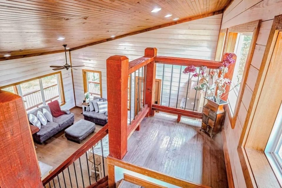 Pet Friendly Broken Bow Cabin with Private Hot Tub Near Beavers Bend State Park Cabin in Broken Bow