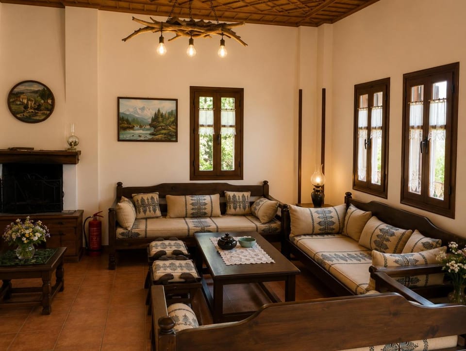 Communal lounge/ TV room, Living room