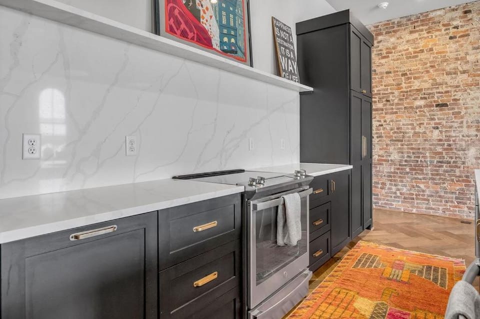 Main Street Modern Loft Apartment in Georgetown