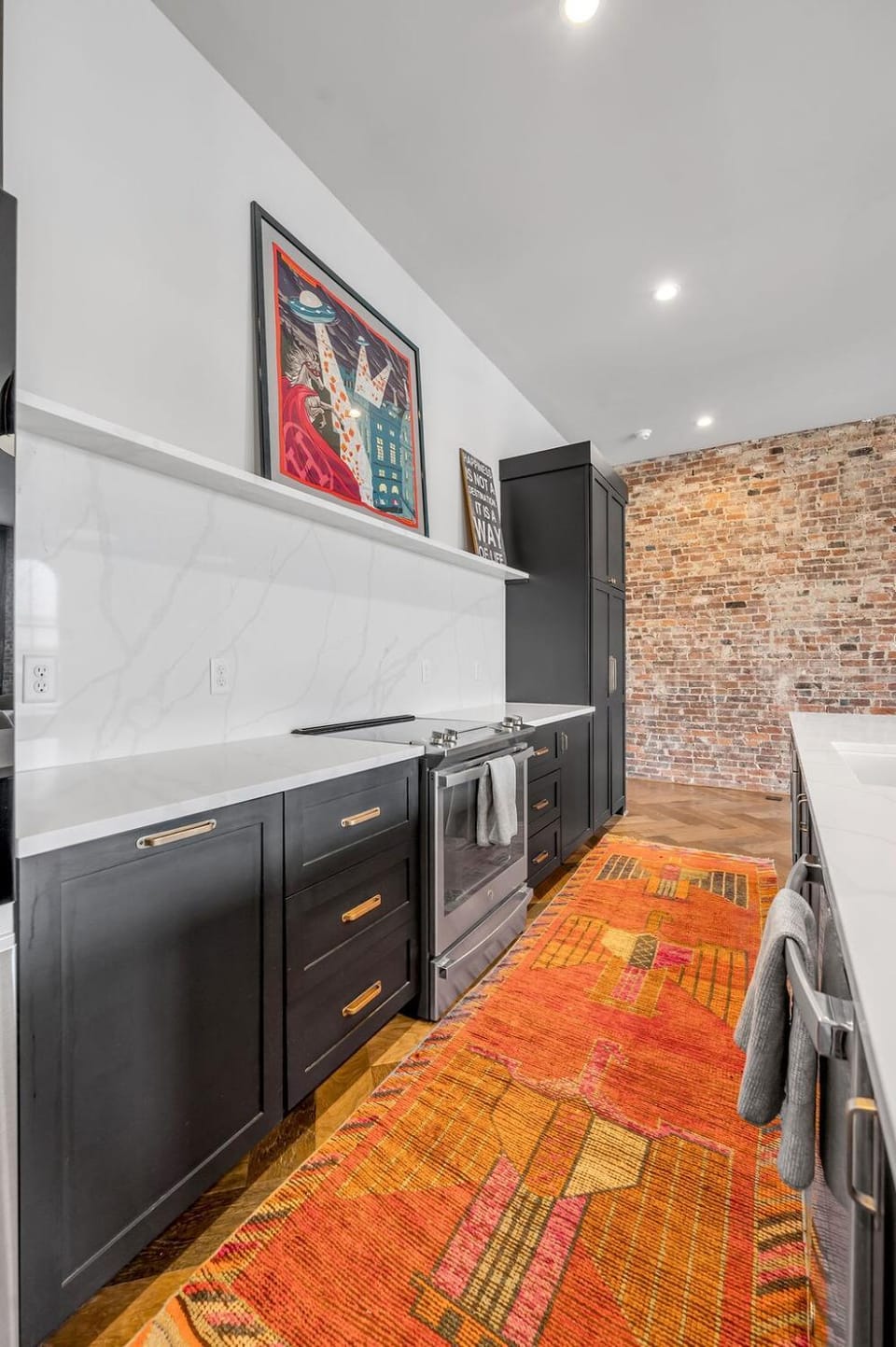 Main Street Modern Loft Apartment in Georgetown
