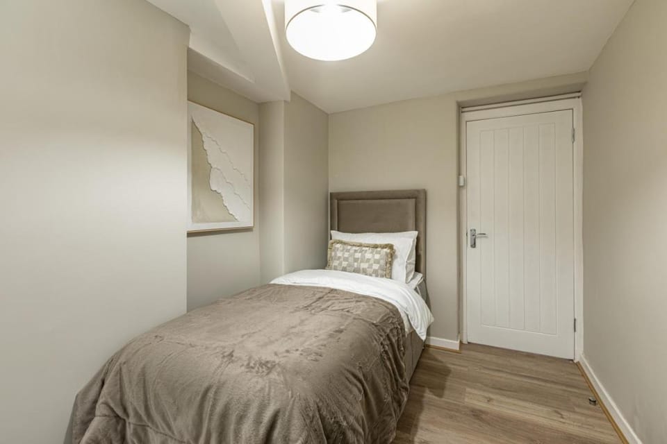 Elegant 3BDR Basement flat in Hawick - Sleeps 5 - Free parking House in Hawick