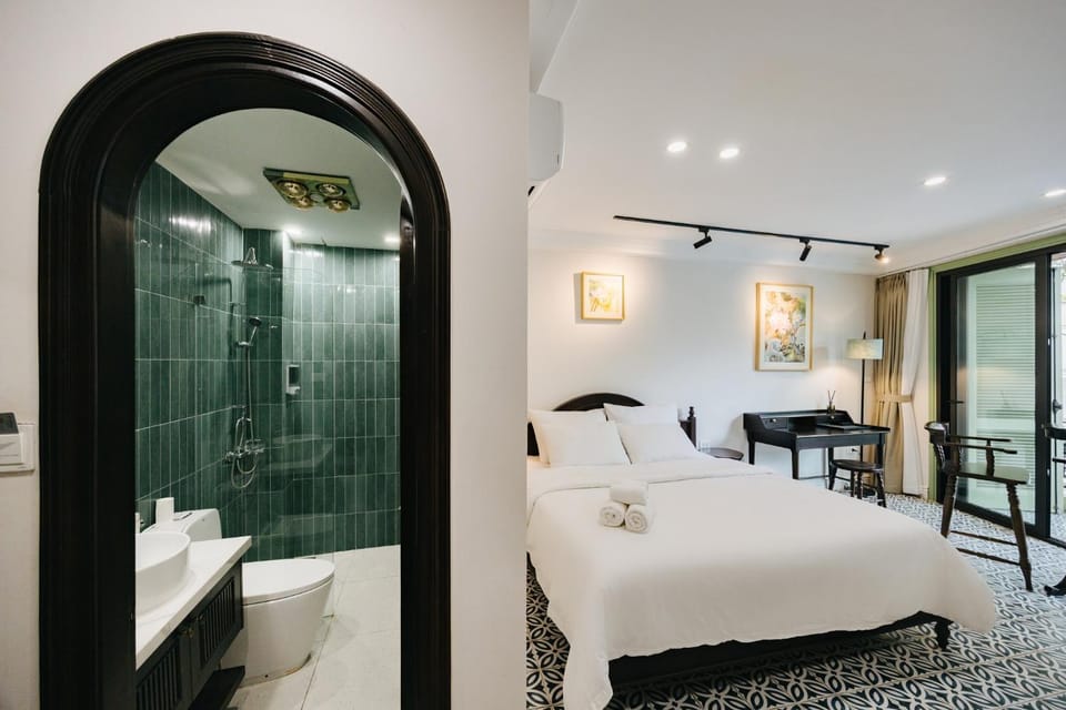The Good Vibes - 5BR House - Heart of Hanoi - Steps to Hoan Kiem Lake Apartment in Hanoi