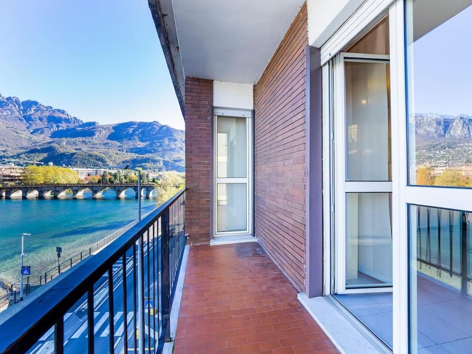 Balcony/Terrace, Lake view