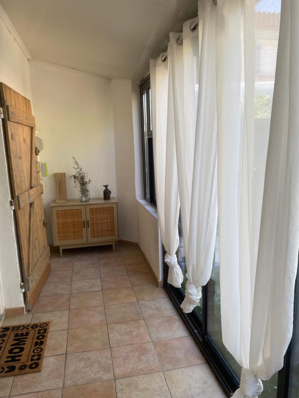 La petite maison De Saint-Victoret House in Marignane