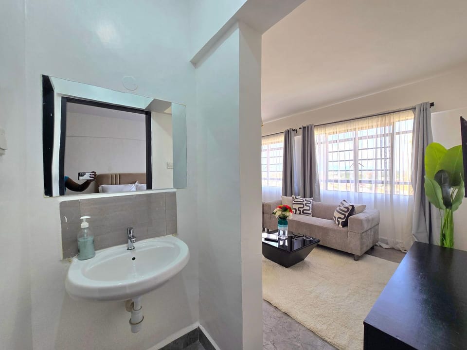 2 Bed All ensuite,lift access, ksm 605 Apartment in Kenya