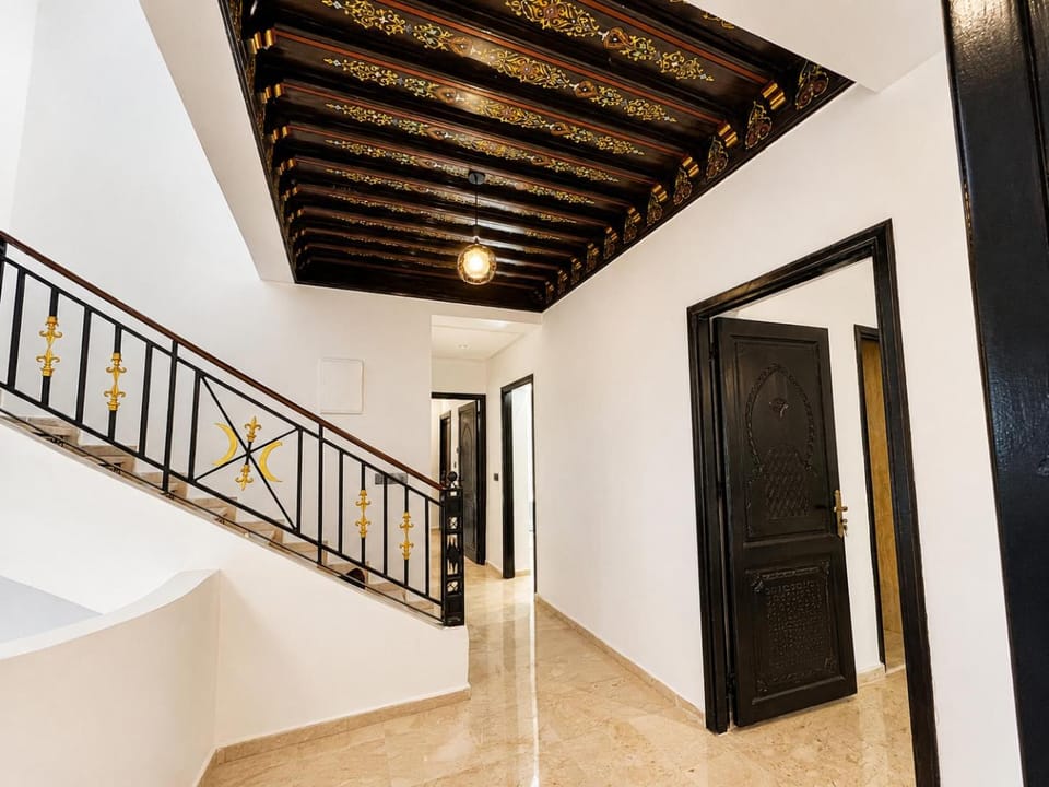Luxury Villa Marrakech Private Pool & Parking Villa in Marrakesh