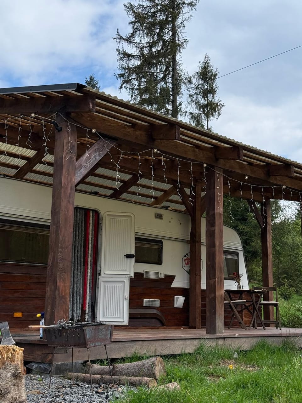 Shuttle House in Lviv Oblast