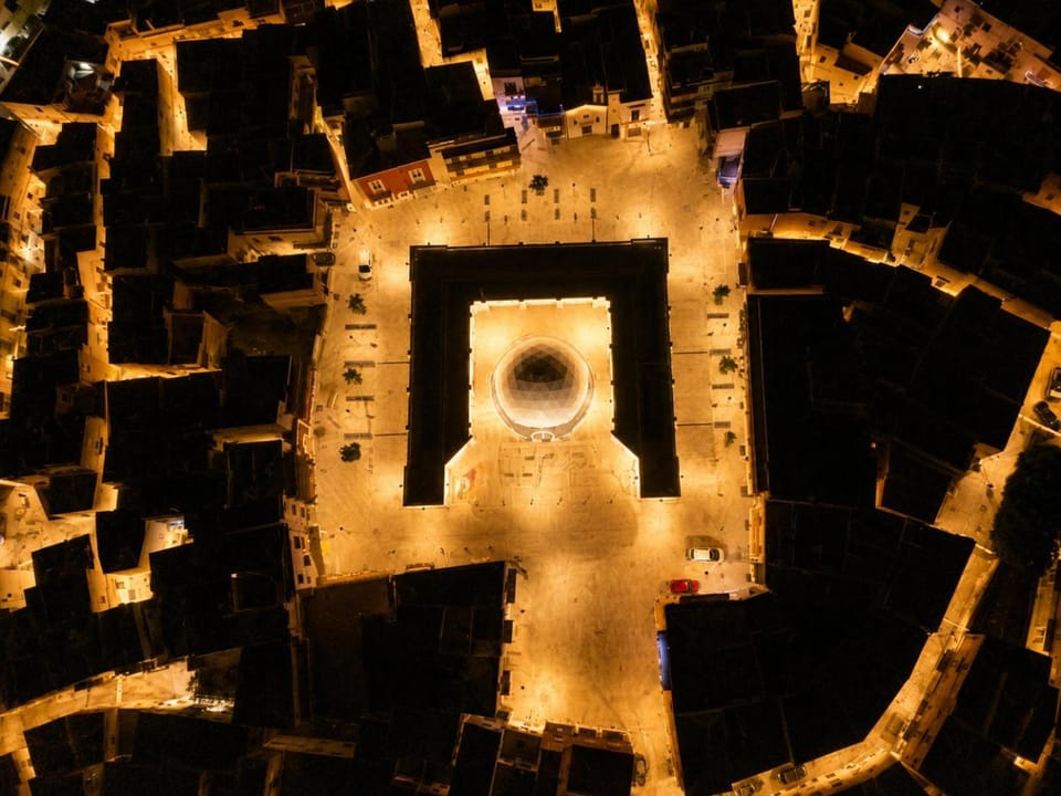 Bird's eye view, Landmark view