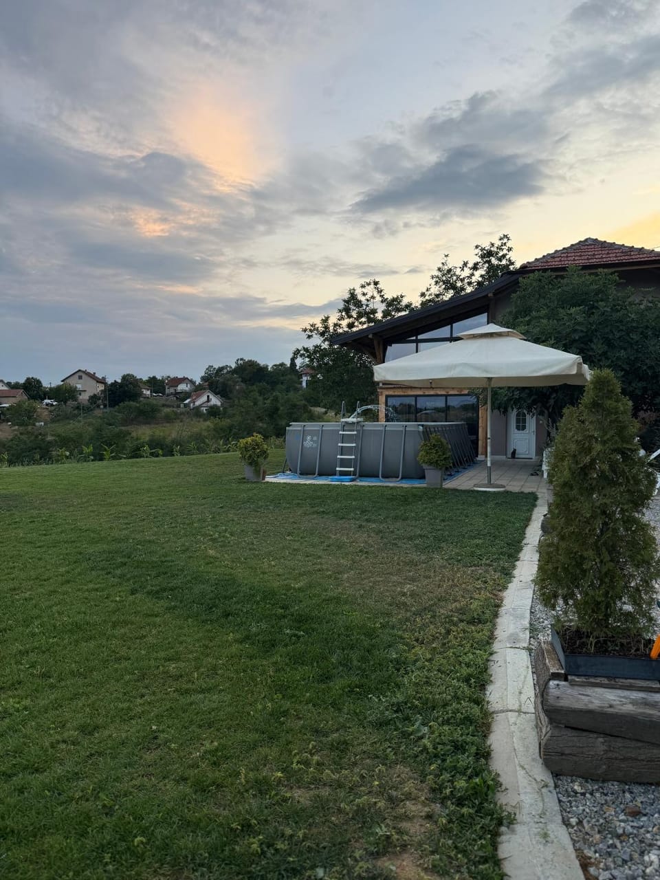 Porodicni park V&N House in Serbia