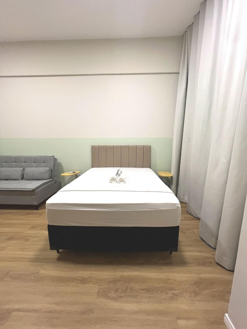 Bed, Photo of the whole room