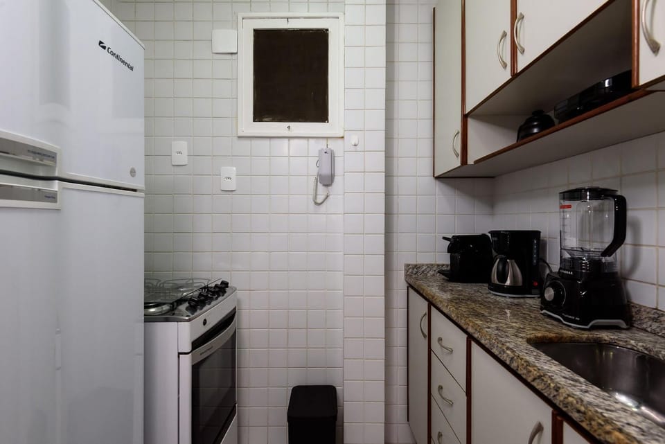 1 Bedroom 500m from Copacabana Beach | RC 44/703 Apartment in Rio de Janeiro