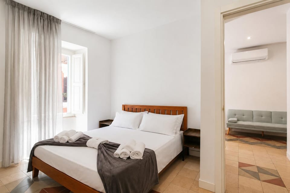 Palazzo Vignola by Apulia Accommodation Apartment in Bari