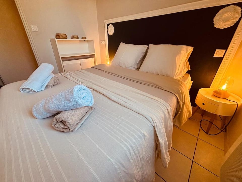 charmant appartement en rez de jardin avec parking Apartment in La Rochelle
