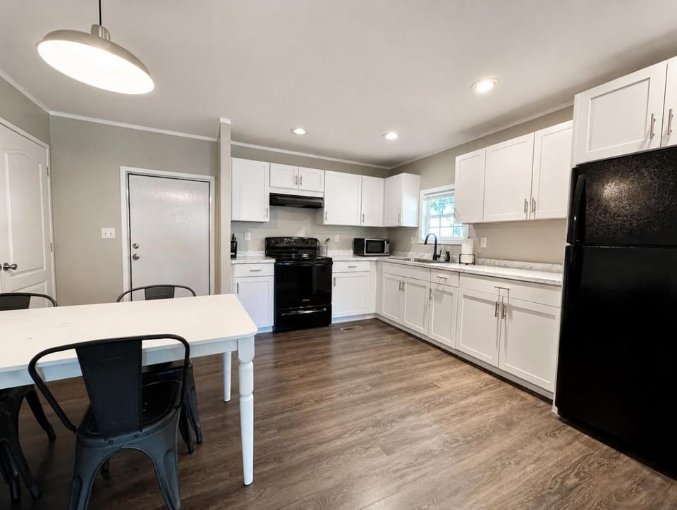 Sleeps 6 - Waterfront Home - 8 Min to Parris Island and Downtown Beaufort House in Port Royal