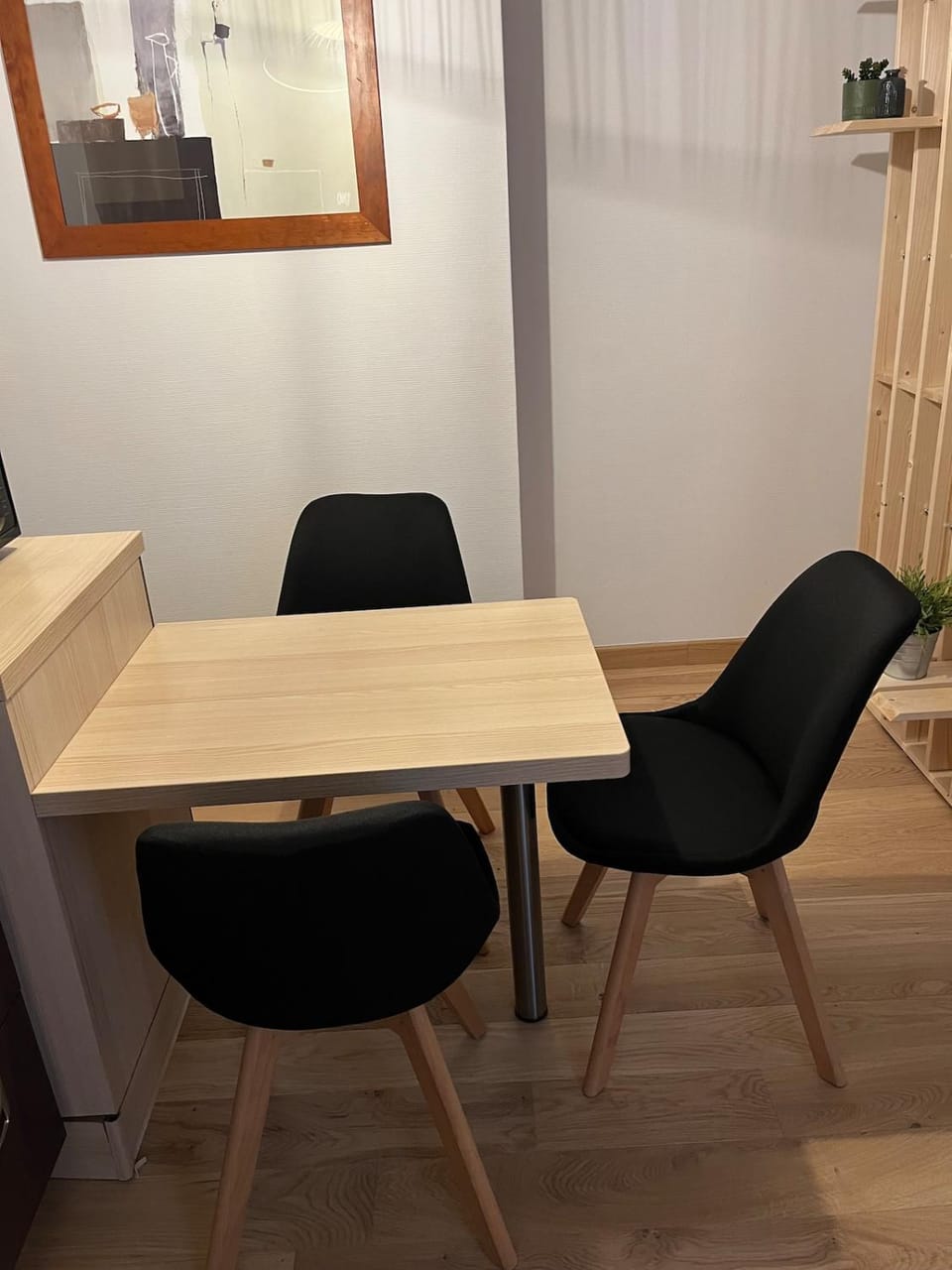 Seating area, Dining area