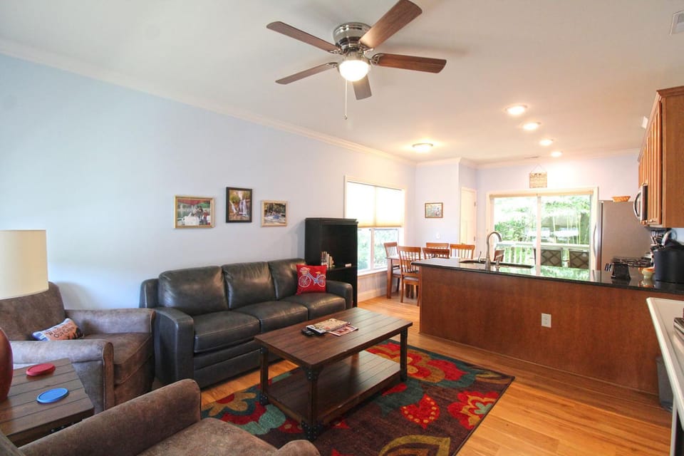 Sweet Retreat Creekside Cottage in Bryson City! Villa in Bryson City