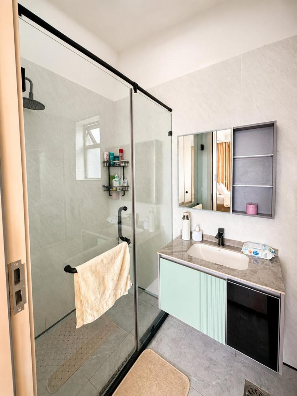 Bathroom, Bath, towels