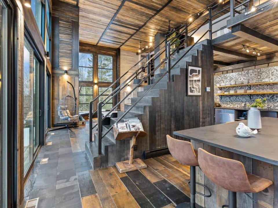 Vue panoramique Spa Moderne 14 personnes Chalet in Saint-Donat