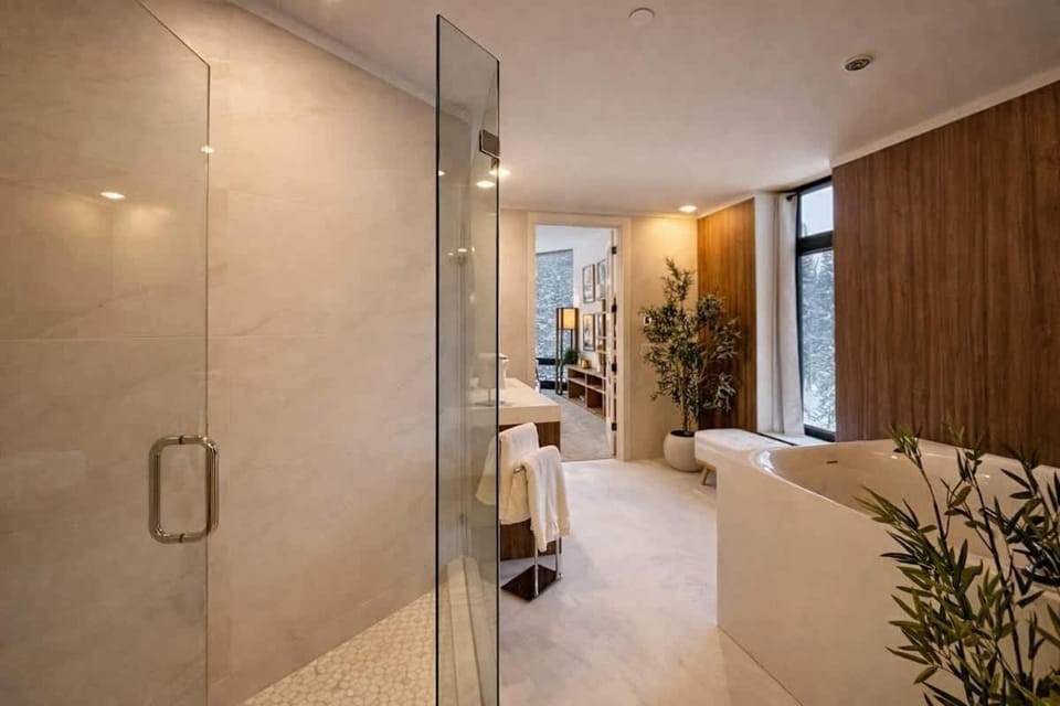 Rooftop Penthouse Vail Luxury Ski-In Ski-Out Apartment in Winter Park