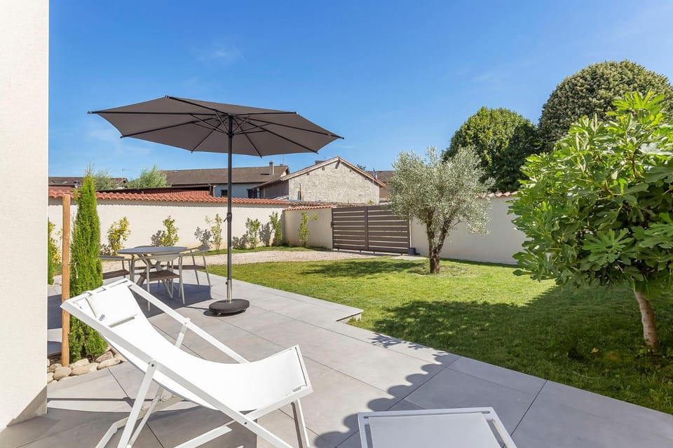 Apartment with garden Elegance and comfort Apartment in Auvergne-Rhône-Alpes