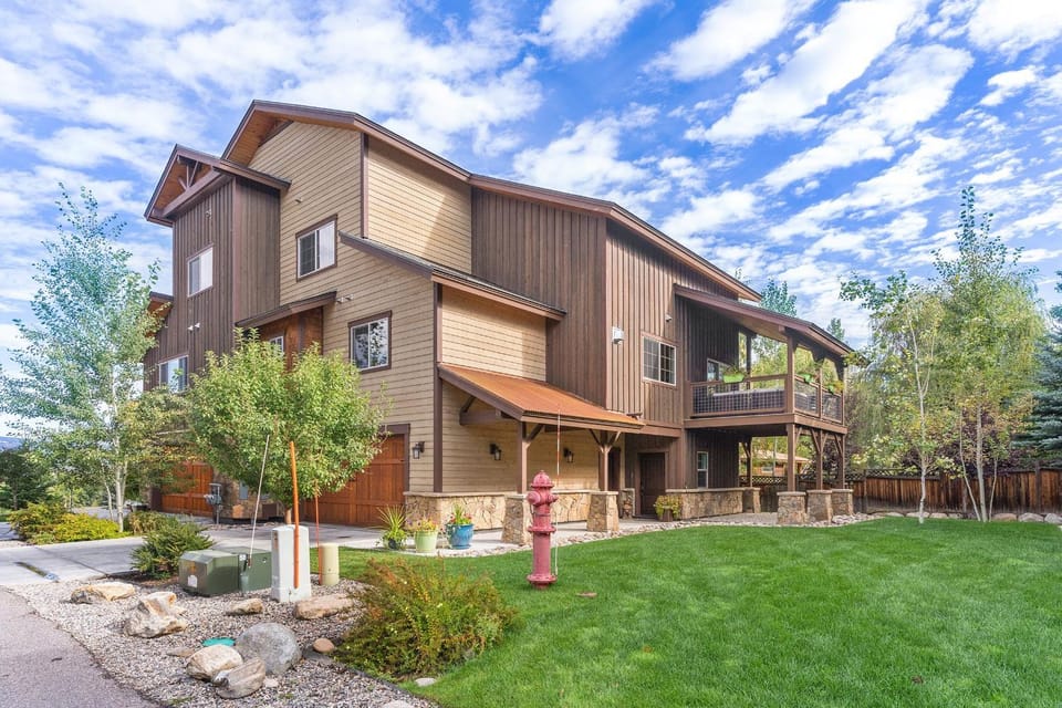 Rocky Peak Retreat House in Steamboat Springs