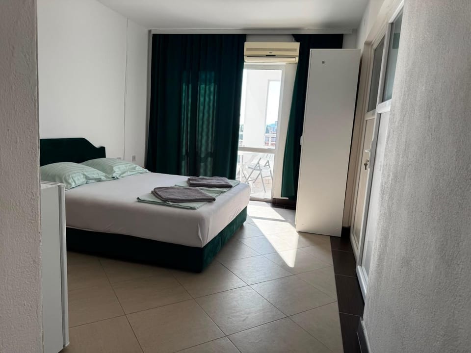 Vila Vienna Apartment hotel in Ulcinj Municipality