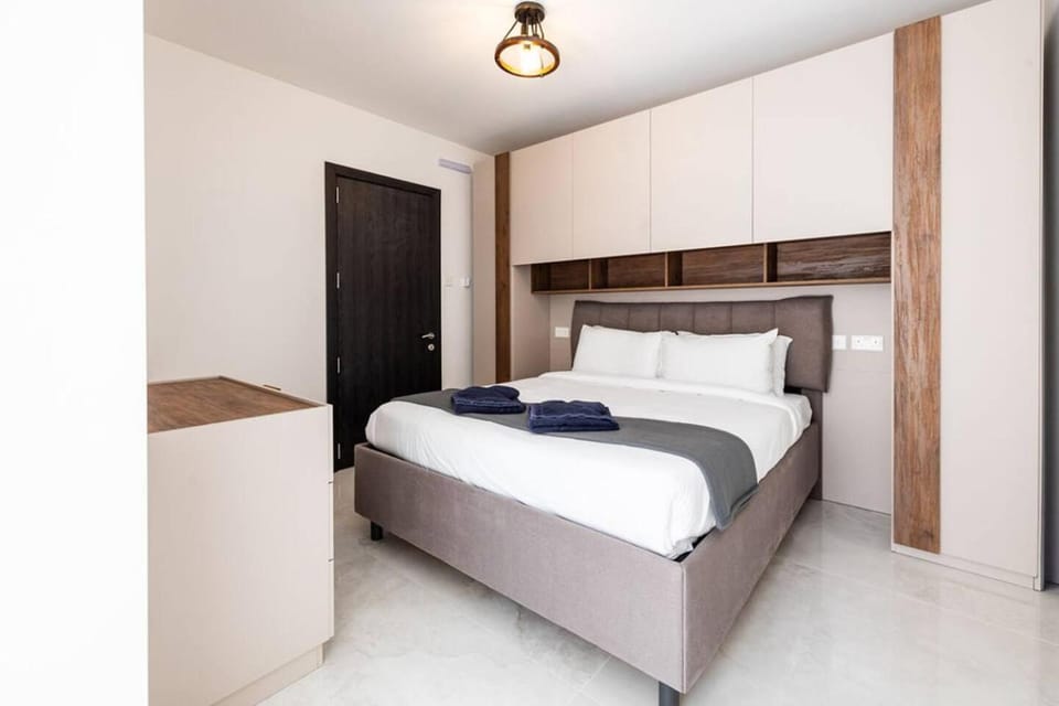 Modern 3-Bed Maisonette&Backyard in St Pauls Bay Apartment in Saint Paul's Bay