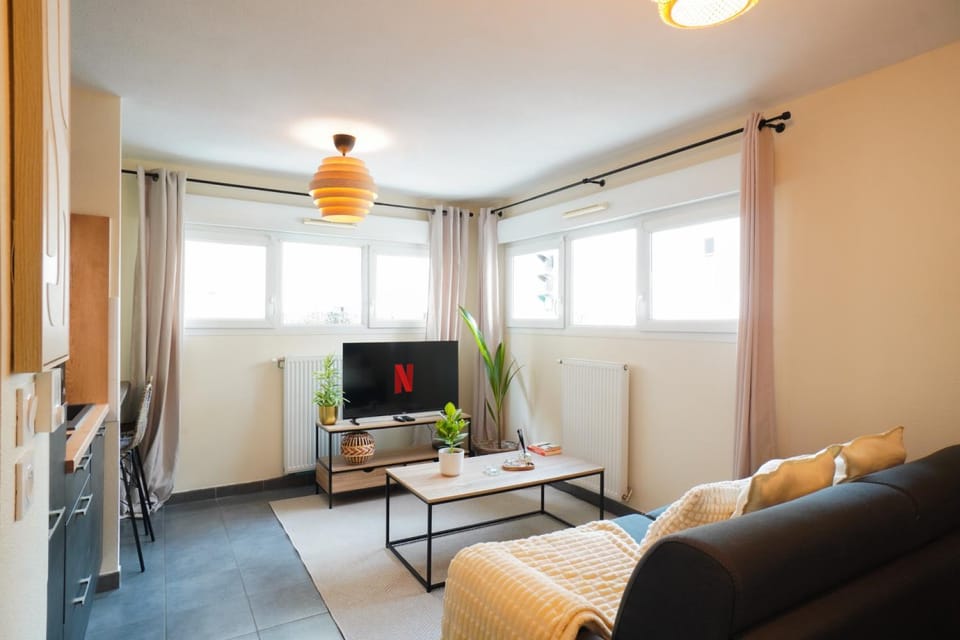 TV and multimedia, Living room, Seating area