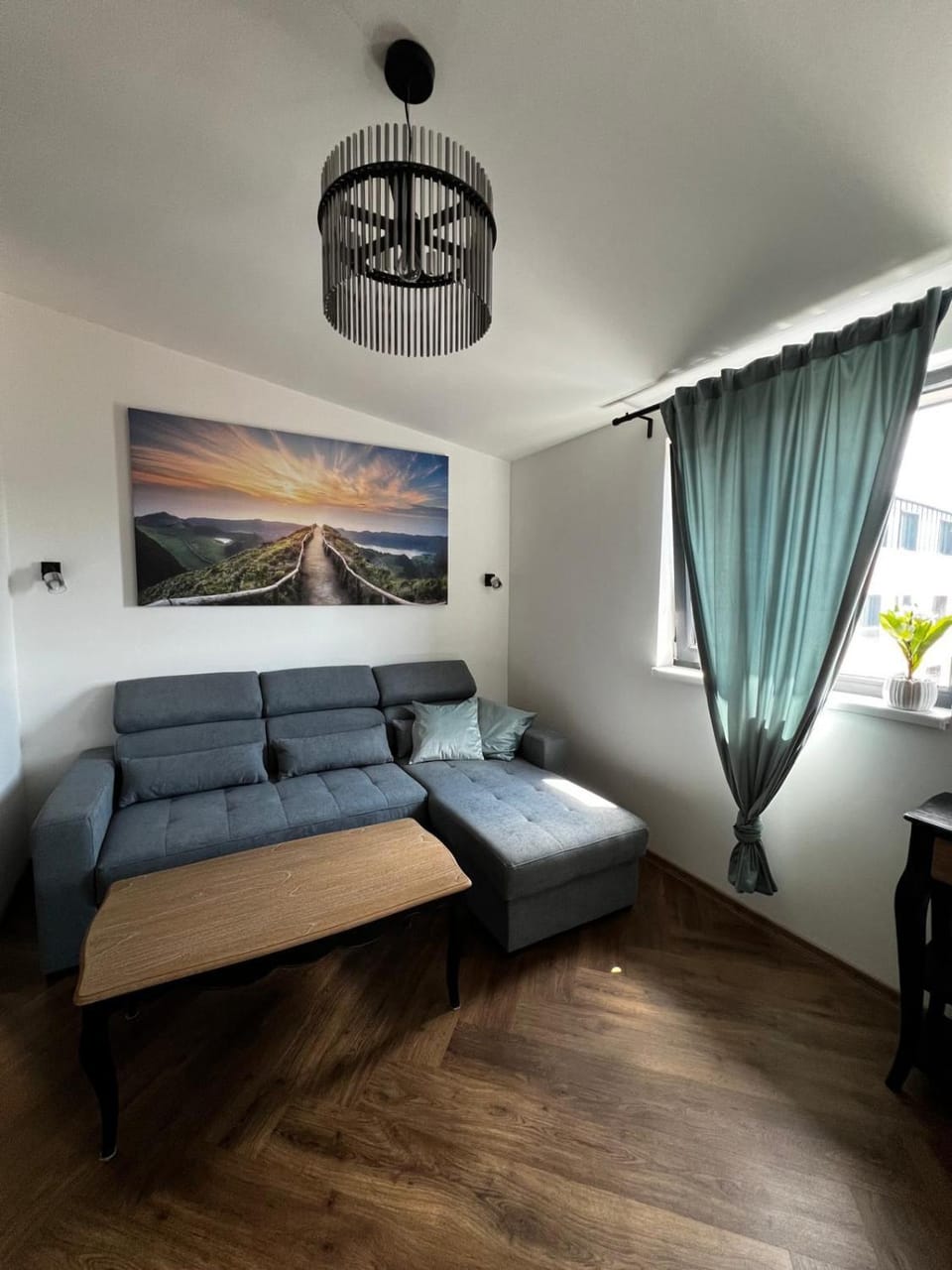 Luxusní apartmán 2kk, výhled do dvora, 10 min pláž Apartment in Horní Planá