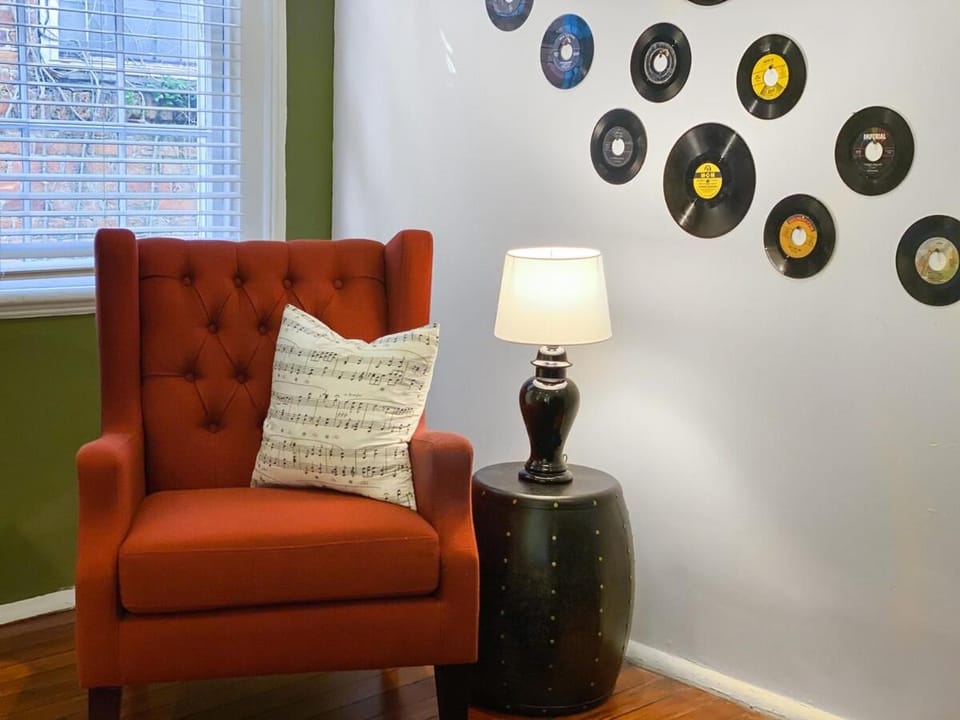 Historic Gem - Walk to Forsyth Park & Downtown House in Savannah