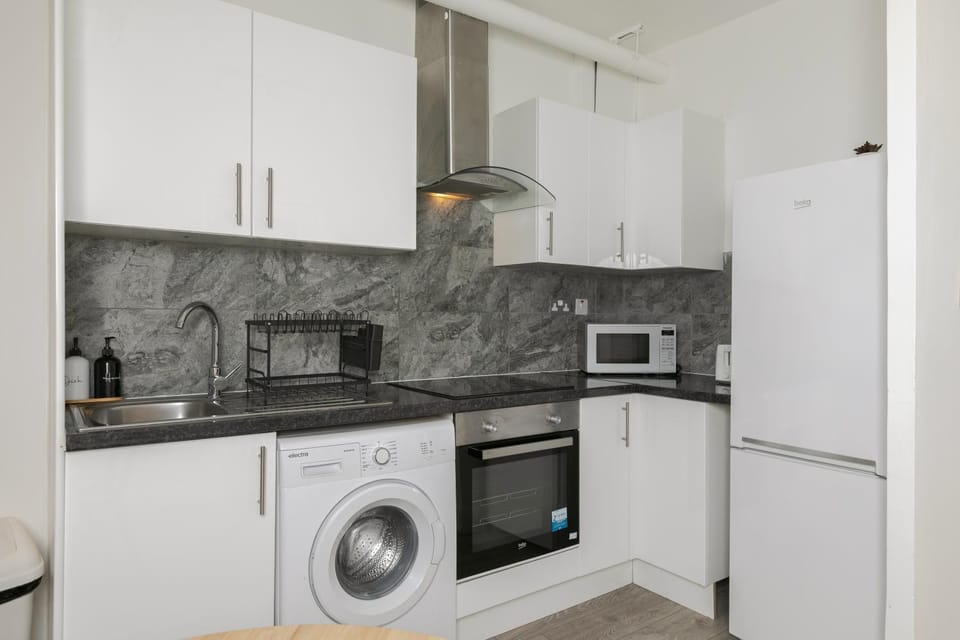Kitchen or kitchenette, kitchen
