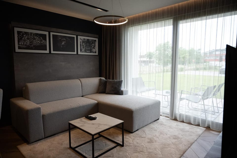 R78 Luxury Apartman1 Apartment in Hungary
