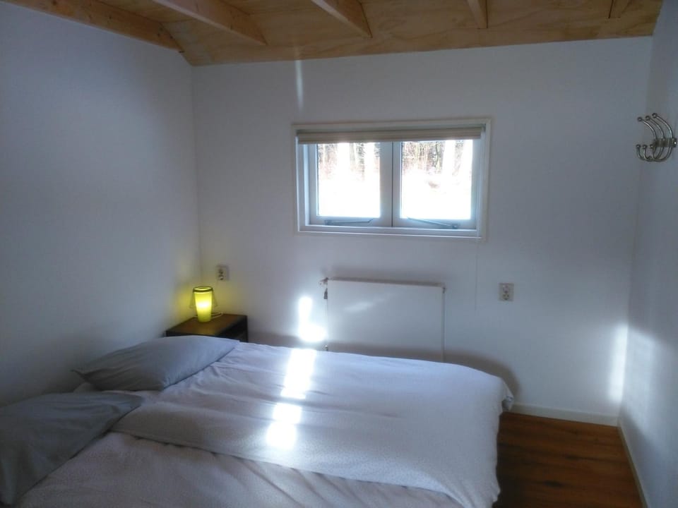 Property building, Bed